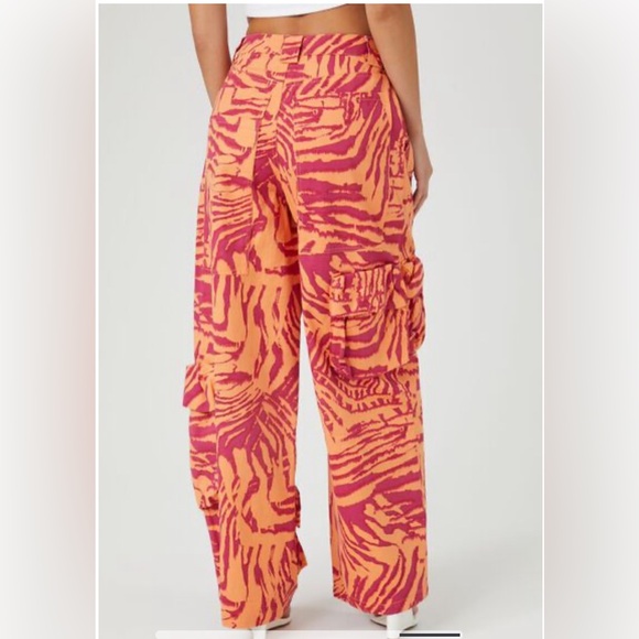 Twill Zebra Print Cargo Pants - Picture 3 of 6